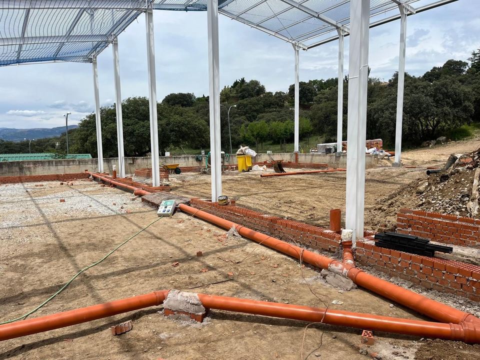 Red de saneamiento en PVC en una obra nueva