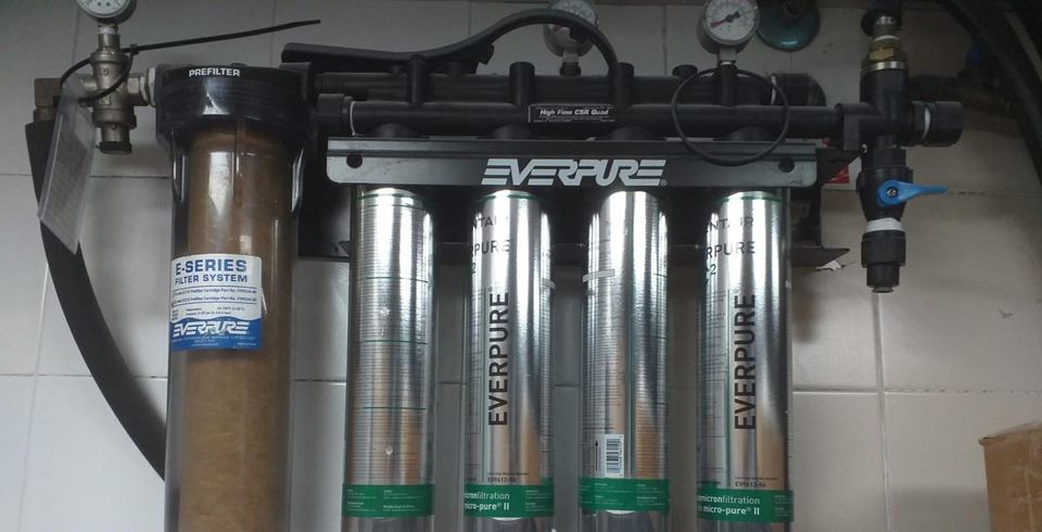Sistema de filtración de agua para hostelería